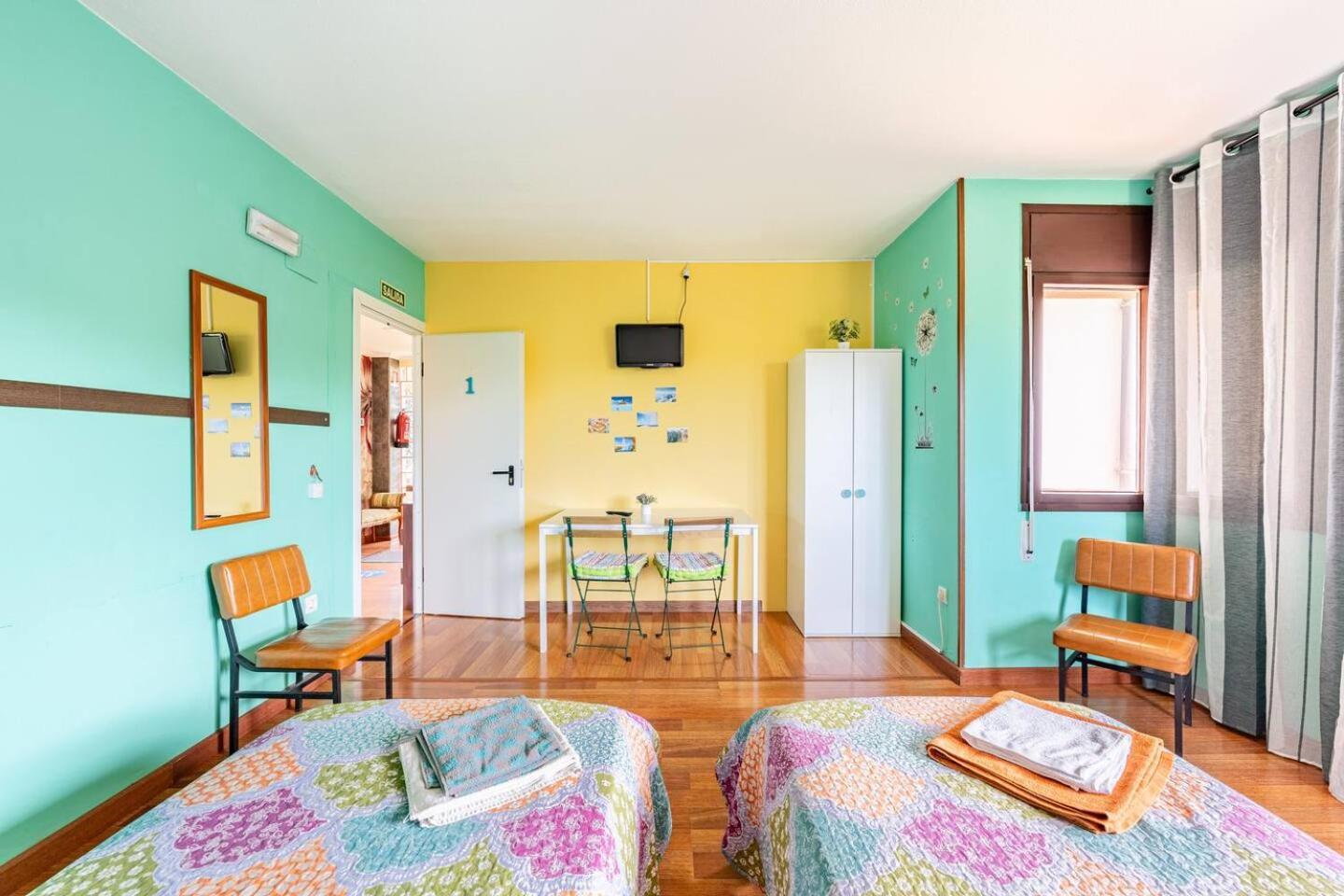 Family House Gijon Villa Luaran gambar
